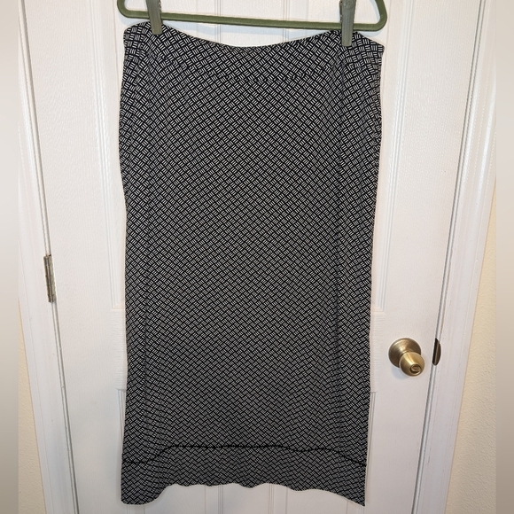 J. Jill Wearever Collection Women's Large Long Skirt Black White Rayon Lycra - Picture 1 of 7
